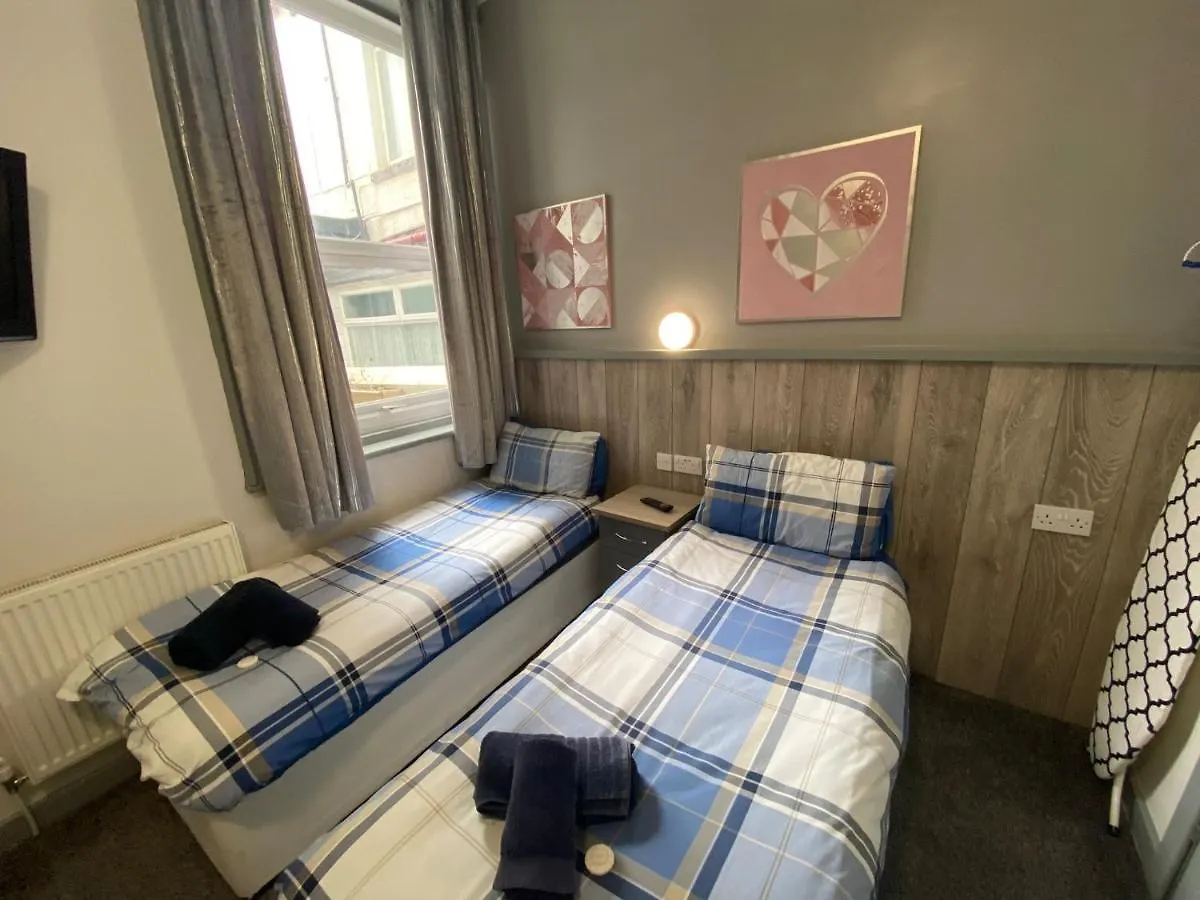 Seaside Suites Superior Family Apartments 블랙풀 0*,  영국