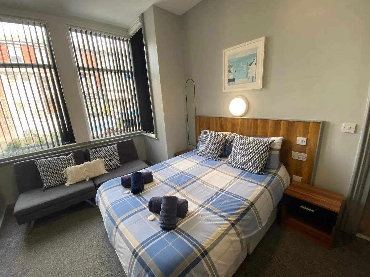 Seaside Suites Superior Family Apartments 블랙풀