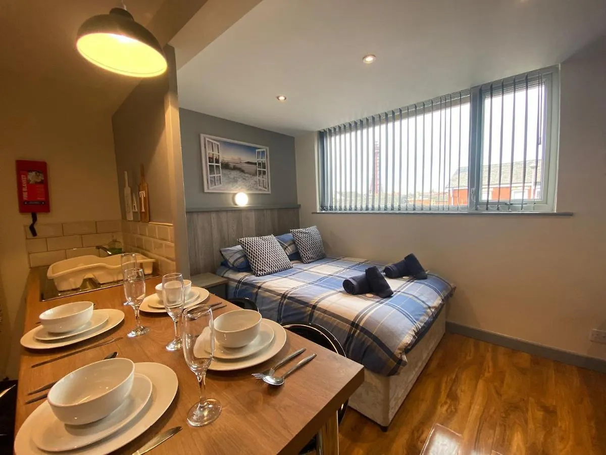 Seaside Suites Superior Family Apartments 블랙풀