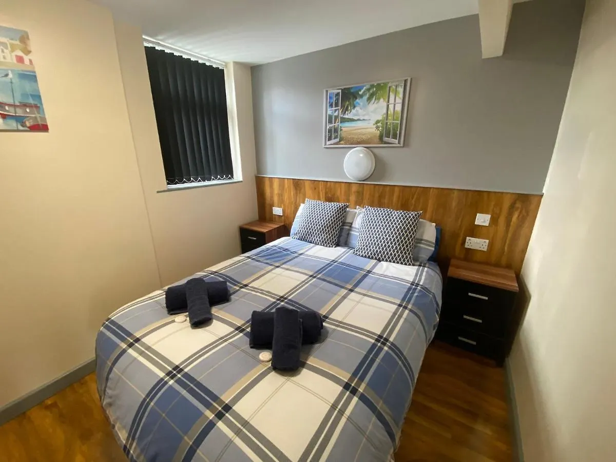 Seaside Suites Superior Family Apartments 블랙풀 영국