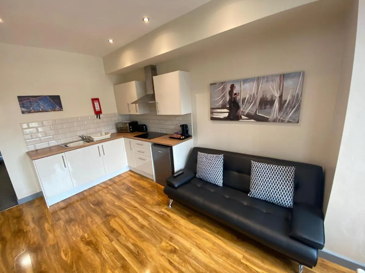 Seaside Suites Superior Family Apartments 블랙풀 0*,