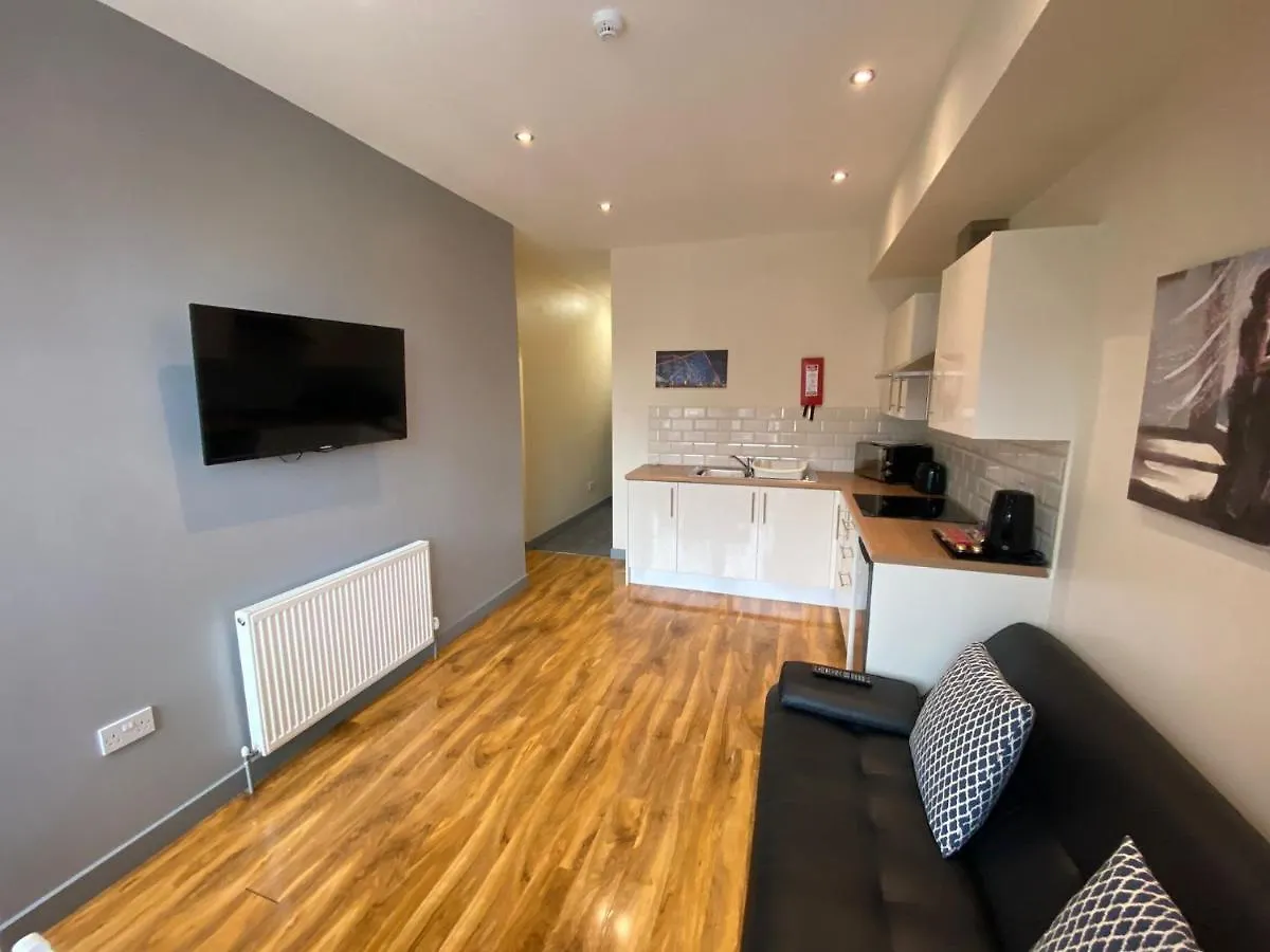 Seaside Suites Superior Family Apartments 블랙풀 영국
