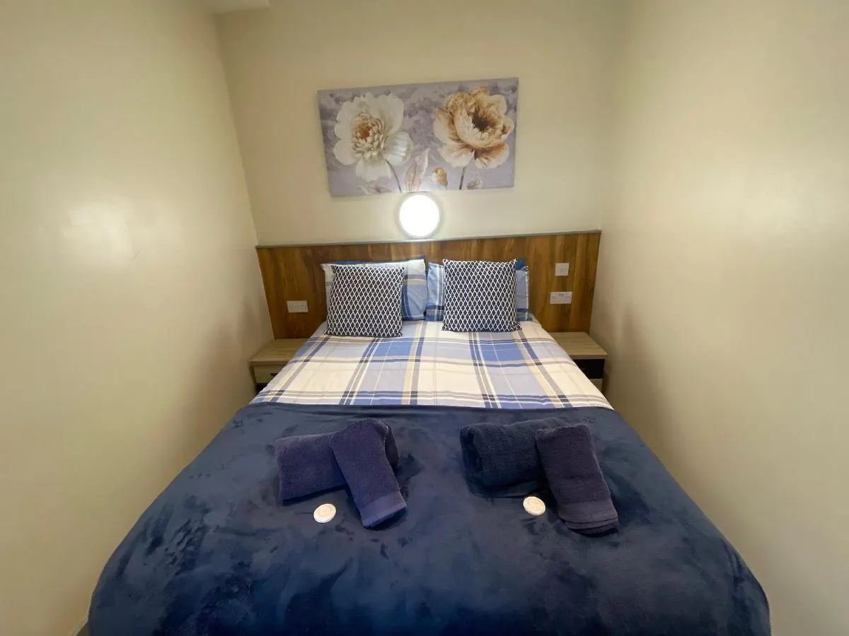 Seaside Suites Superior Family Apartments 블랙풀 0*,