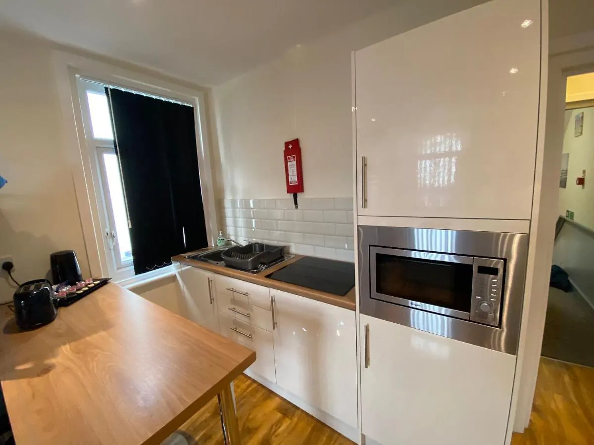 Seaside Suites Superior Family Apartments 블랙풀