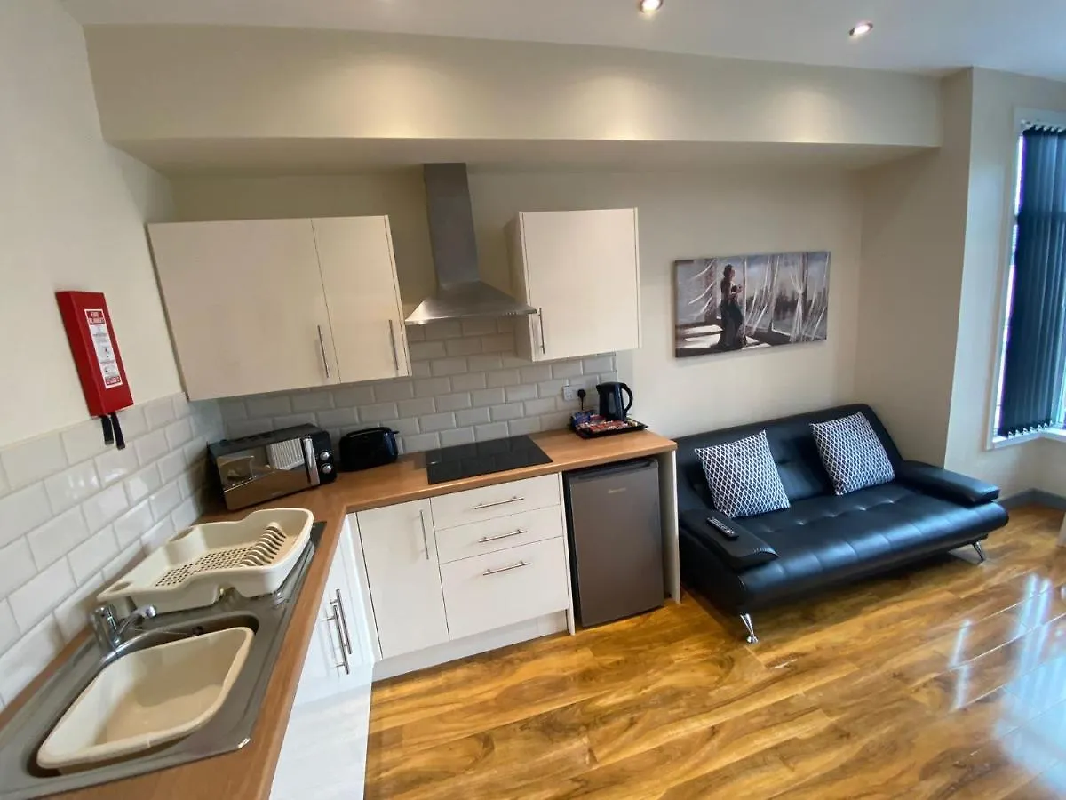 Seaside Suites Superior Family Apartments 블랙풀