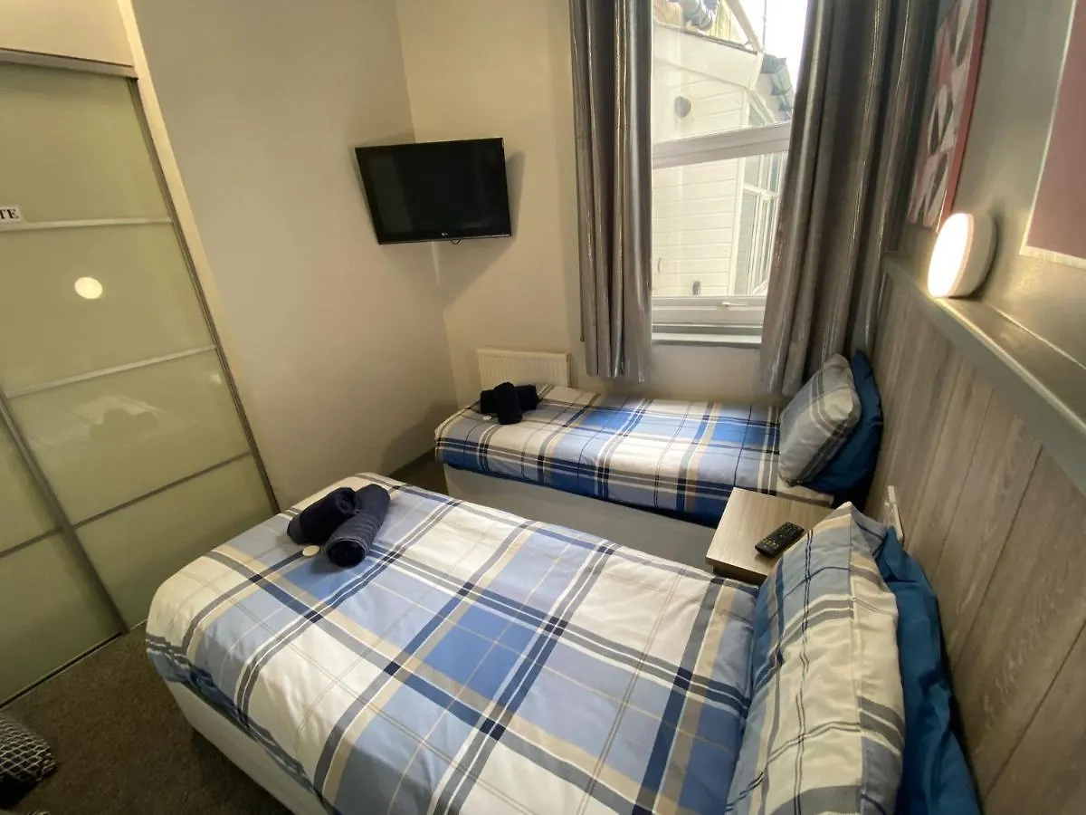 Seaside Suites Superior Family Apartments 블랙풀