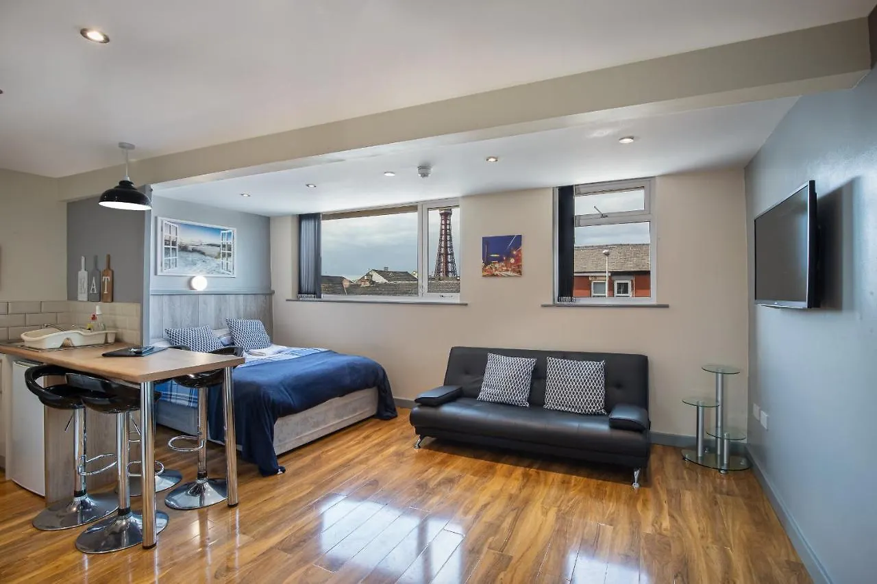 Seaside Suites Superior Family Apartments 블랙풀