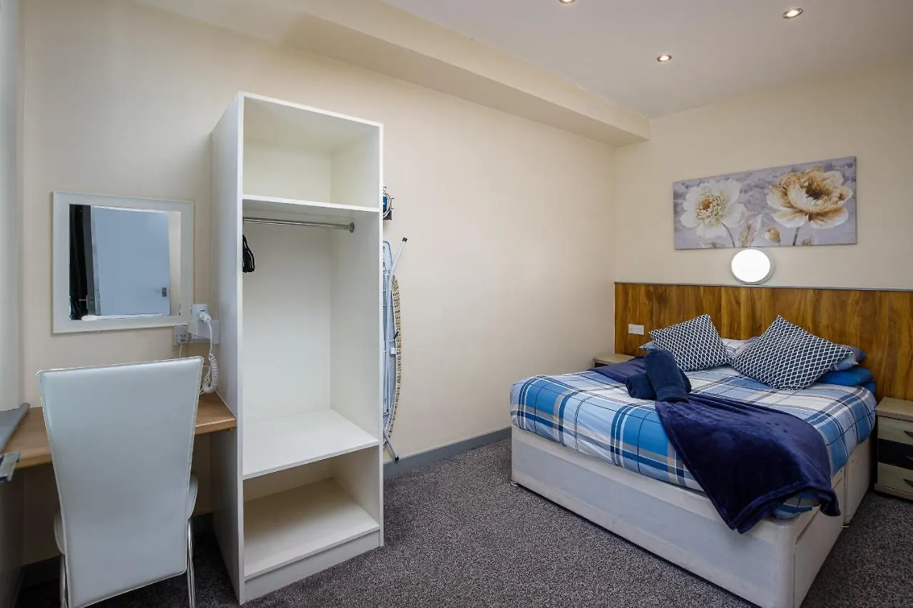 Seaside Suites Superior Family Apartments 블랙풀