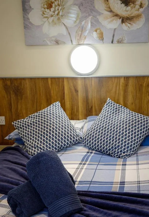 Seaside Suites Superior Family Apartments 블랙풀